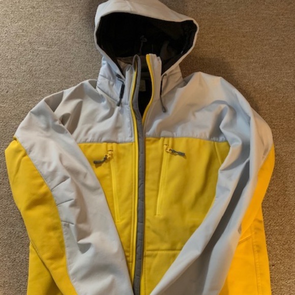 Mountain Equipment Co-op Soft Shell - Picture 8 of 8